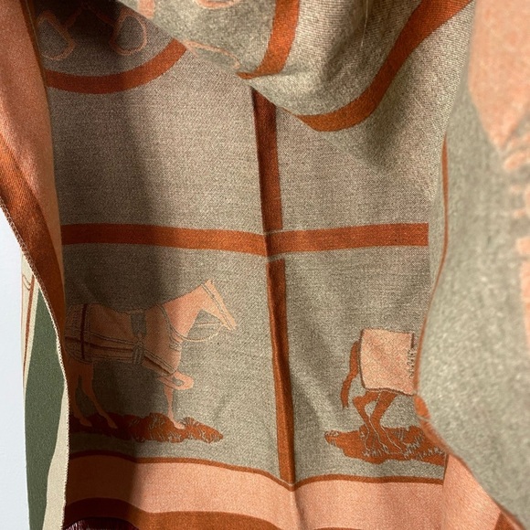 Equestrian themed pashmina designer inspired - Picture 10 of 10